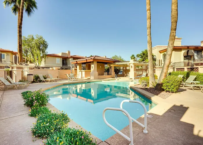 Family-friendly W/ Pool Access In Phoenix! Holiday home