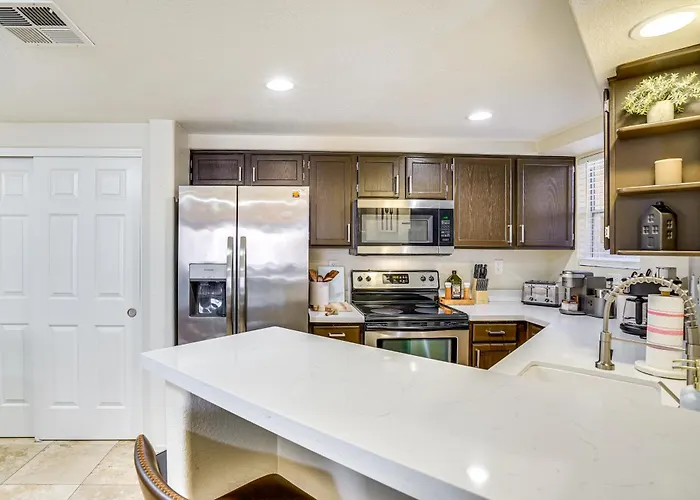 Family-friendly W/ Pool Access In Phoenix! Holiday home Phoenix