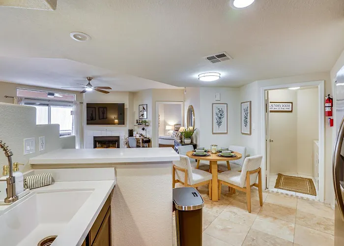 Family-friendly W/ Pool Access In Phoenix! Holiday home *