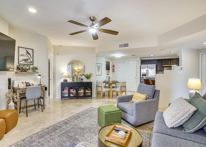 Family-friendly W/ Pool Access In Phoenix! Holiday home