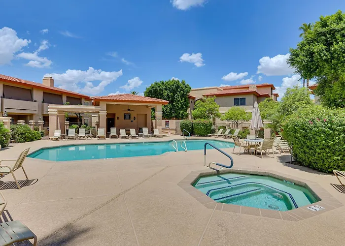 Family-friendly W/ Pool Access In Phoenix! Holiday home